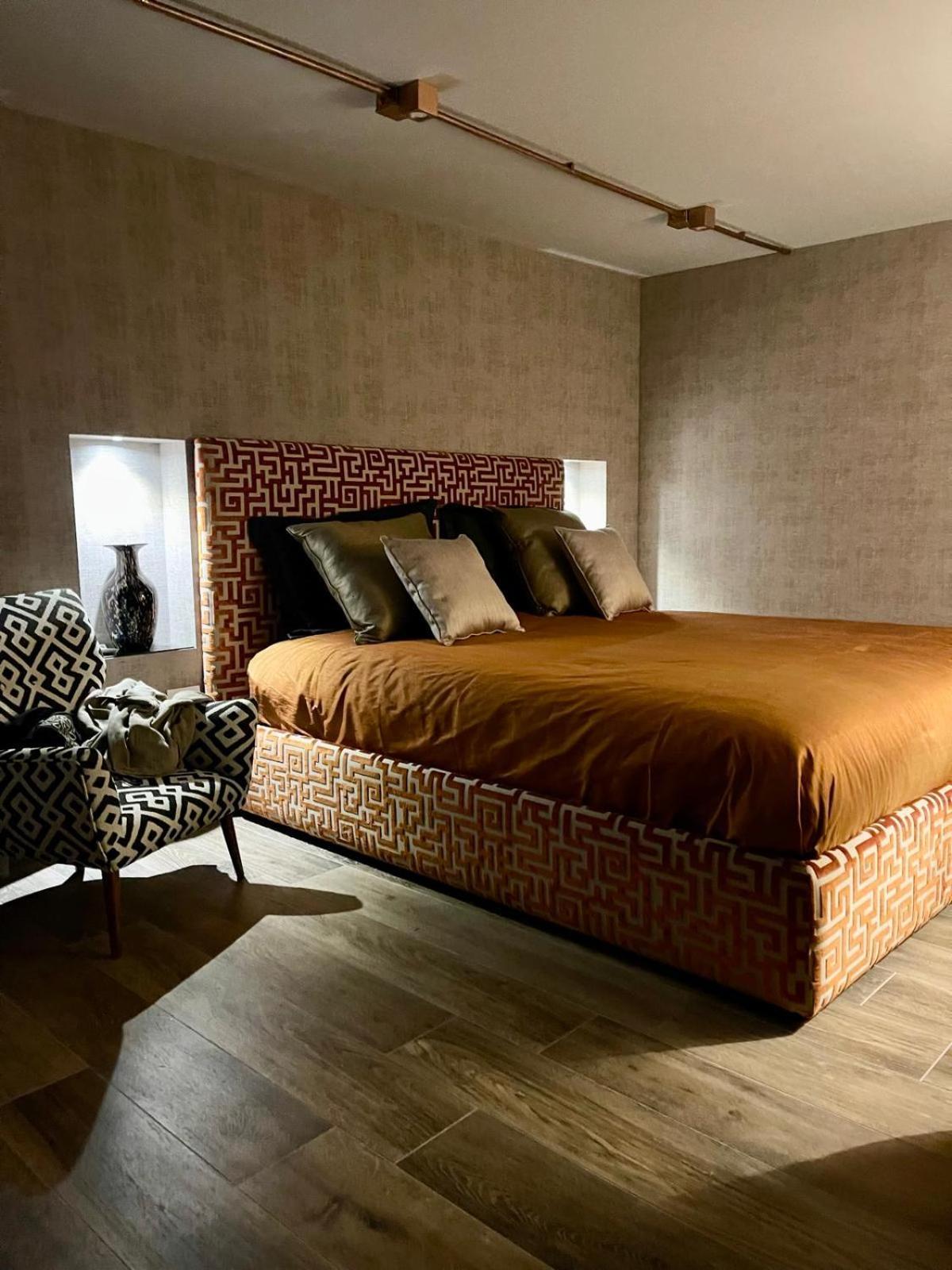 Appartamento Portrait Luxury Loft Bari Esterno foto